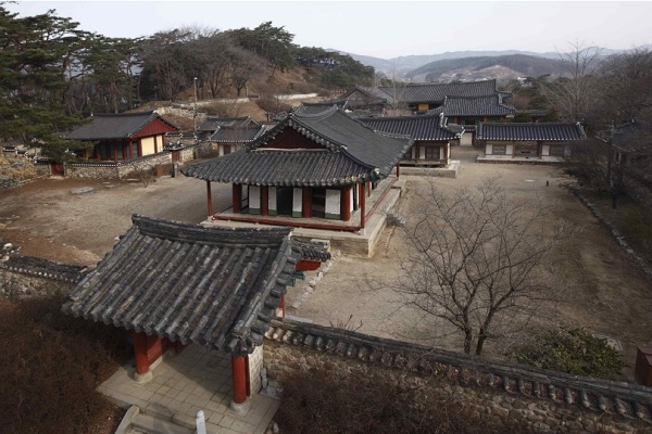 조선 최초의 서원인 영주의 소수서원. 소수서원은 백운동서원이라는 이름으로 건립됐다(사진: 문화재청 제공).