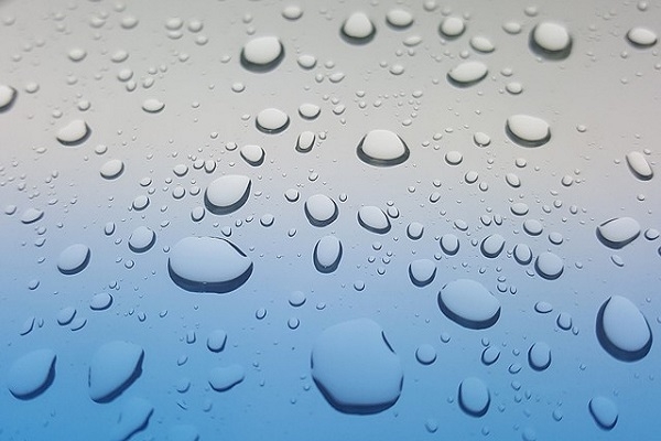 오늘(4일)은 정체전선 상에서 발달하는 저기압의 영향을 받아 전국이 대체로 흐린 가운데 빗방울이 떨어지겠다(사진: Pixabay 무료 이미지).