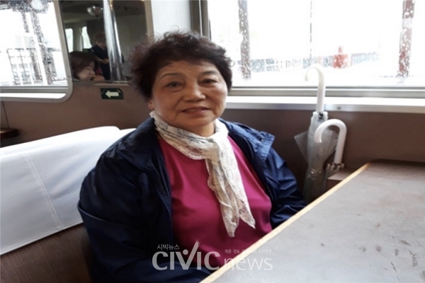 김해옥 할머니는 자신의 식당 인생 얘기를 들려주고 있다(사진: 취재기자 고여진).