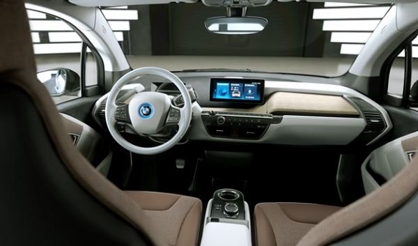 비건 자동차, BMW 전기자동차 ‘i3'의 차량 내부 모습으로 친환경 소재로 구성되어 있다(사진: BMW i3 홈페이지 캡처).
