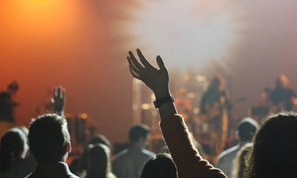 코로나로 인한 사회적 거리두기가 지속되면서 오프라인 콘서트로 팬들을 직접 만나지 못하는 대중음악계가 고통을 호소하고 있다(사진: pixabay 무료 이미지)