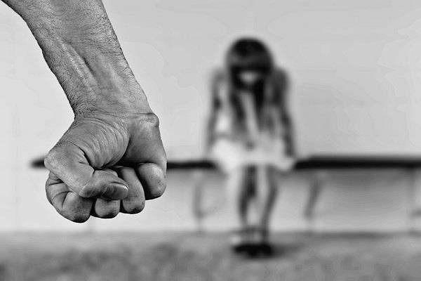 가정폭력이란 가정 내에서 일어나는 모든 폭력이나 학대 행위를 뜻한다(사진: pixabay 무료 이미지).