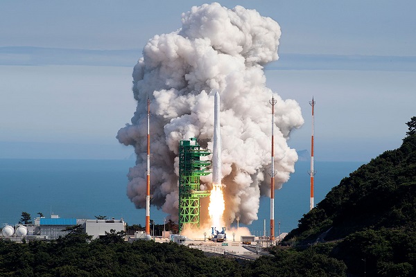 21일 오후 누리호 2차 발사가 진행되고 있다(사진: 과학기술정보통신부 제공).