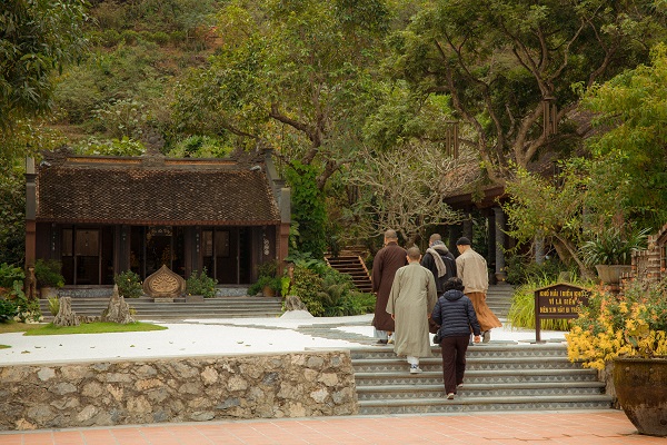 윤달이 되면 불교신자들은 3곳의 절을 방문해 참배하는 '삼사순례'를 다니는 풍습이 있다(사진 : 픽셀스 무료이미지).